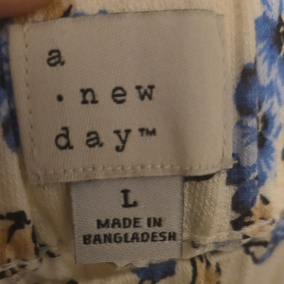 a new day Cream and Blue Floral Wide-Leg Pants - Picture 3 of 4